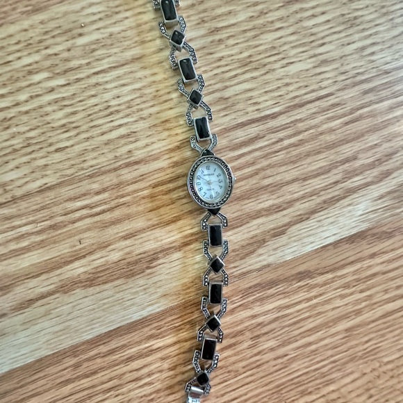 Mystery Watch Bundle - Picture 3 of 8